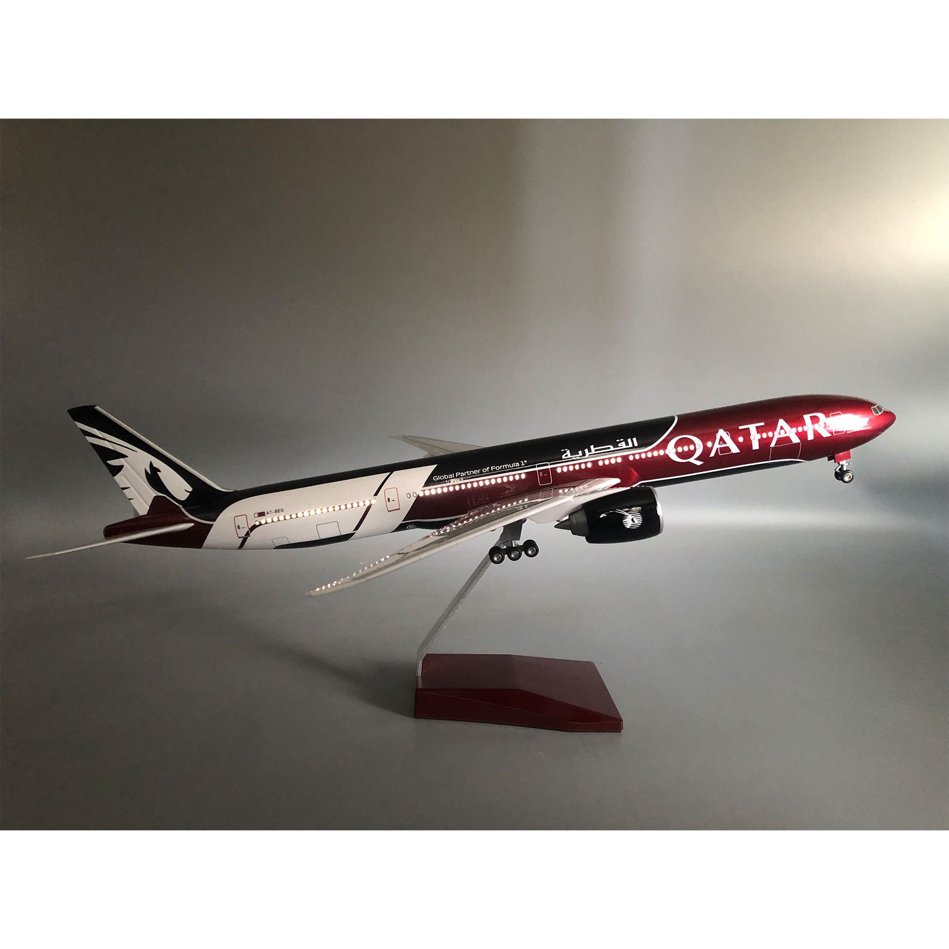 for B777-300 Qatar Model Plane – Home Decor Qatar Bewertung und Preis